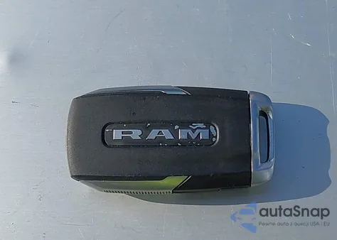 2021 Ram 1500 Big Horn 4X4 5'7 Box из США, поврежденный, VIN 1C6SRFFT7MN676111